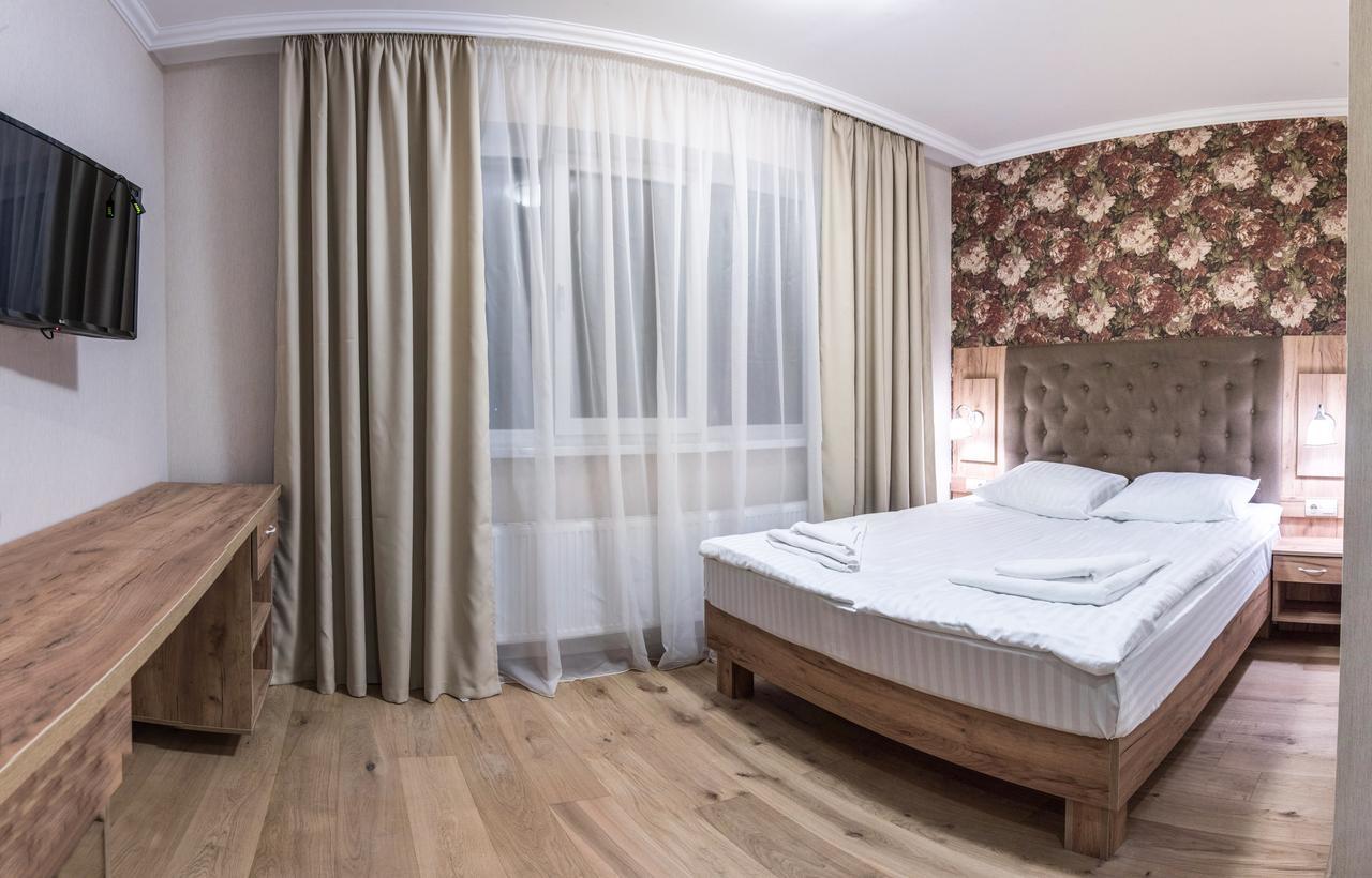 Hotel Рандеву Slavske Esterno foto